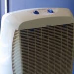Cómo instalar un enfriador evaporador en el techo